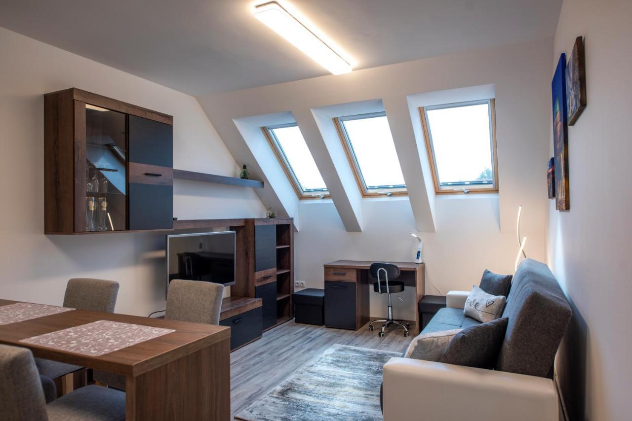 Zsuka Apartman Free Parking Печ Екстер'єр фото